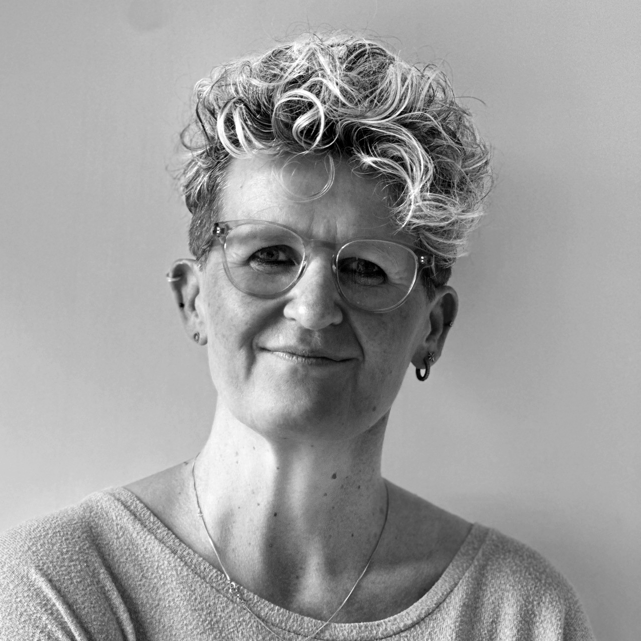 helen headshot - new 2